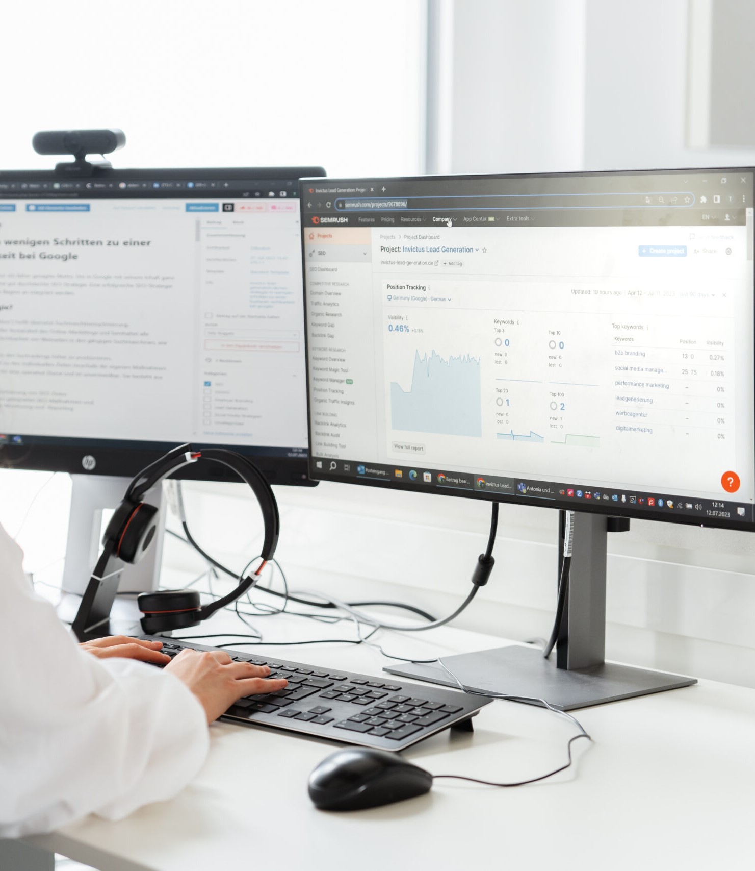 INVICTUS Team bei der GEO- und SEO-Arbeit